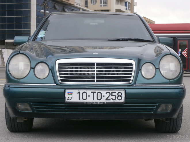 Mercedes E 230 1996, 240,000 km - 2.3 l - Bakı