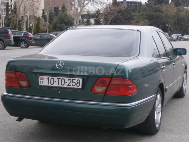 Mercedes E 230 1996, 240,000 km - 2.3 l - Bakı