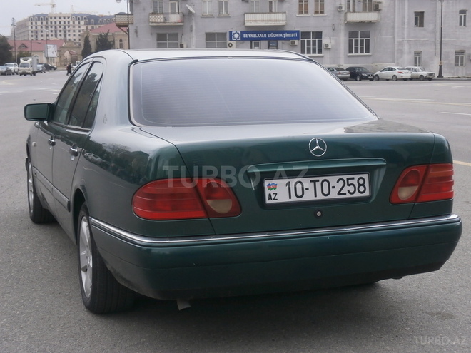 Mercedes E 230 1996, 240,000 km - 2.3 l - Bakı