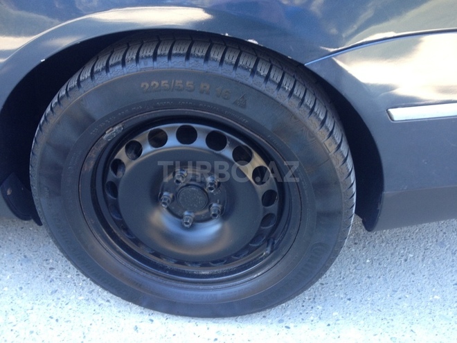 Volkswagen Passat 2006, 238,200 km - 2.0 л - Bakı