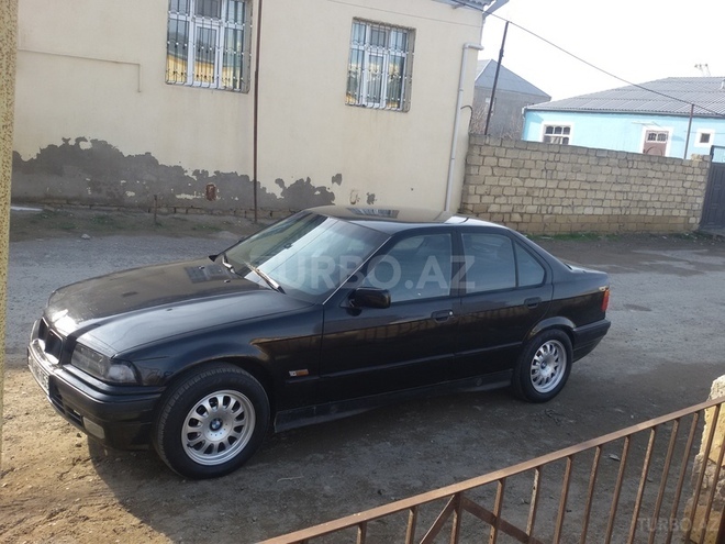 BMW 318 1994, 250,000 km - 1.8 l - Sumqayıt