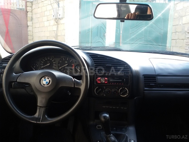 BMW 318 1994, 250,000 km - 1.8 l - Sumqayıt