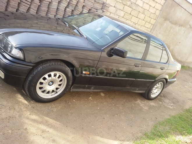 BMW 318 1994, 250,000 km - 1.8 l - Sumqayıt