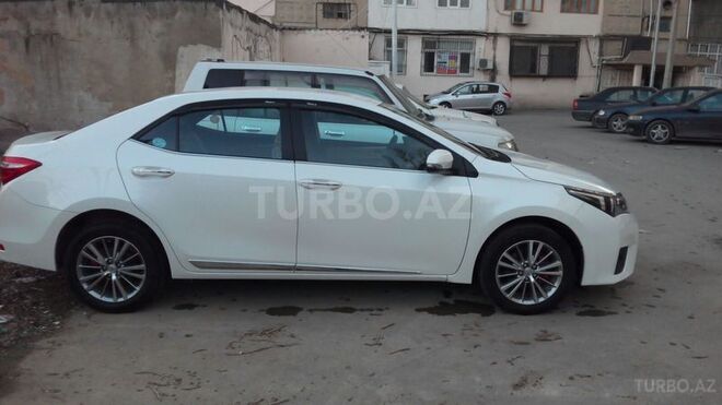 Toyota Corolla 2014, 41,500 km - 1.6 l - Bakı