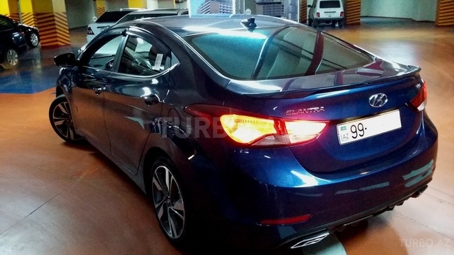 Hyundai Elantra 2015, 38,900 km - 1.8 l - Bakı