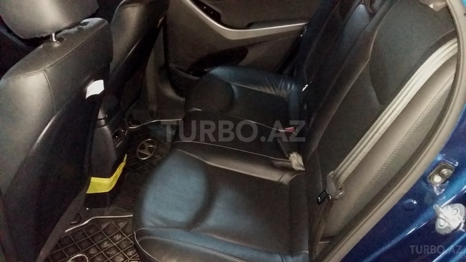 Hyundai Elantra 2015, 38,900 km - 1.8 l - Bakı