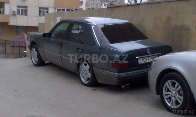 Mercedes E 300 1995, 367,000 km - 0.3 l - Bakı