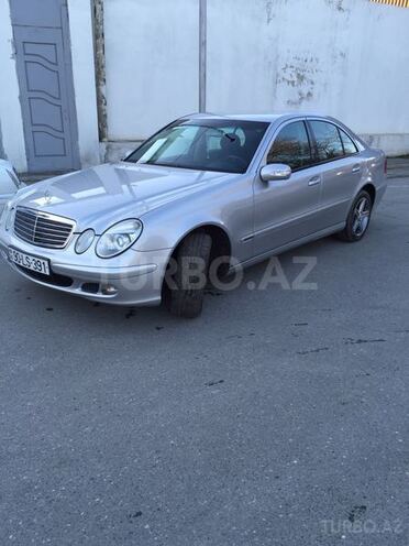 Mercedes E 220 2005, 146,000 km - 2.2 л - Bakı