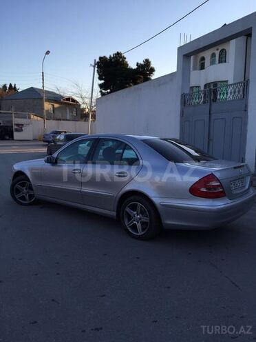 Mercedes E 220 2005, 146,000 km - 2.2 л - Bakı