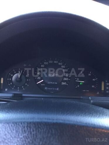 Mercedes E 220 2005, 146,000 km - 2.2 л - Bakı