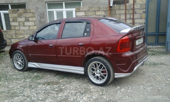 Opel Astra 1998, 202,450 km - 1.6 l - Qusar