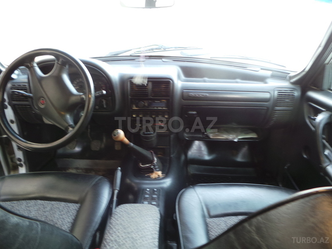 GAZ 31105 2004, 133,000 km - 2.3 л - Bakı