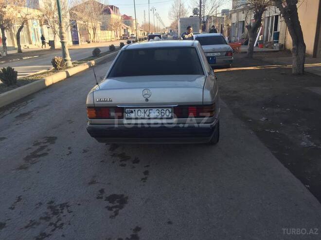 Mercedes 190 1992, 258,000 km - 2.0 l - İmişli