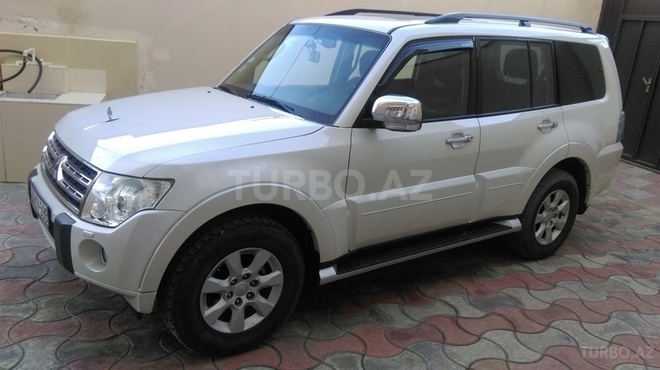 Mitsubishi Pajero 2010, 88,600 km - 3.5 л - Bakı