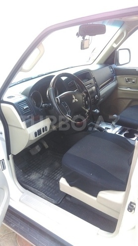 Mitsubishi Pajero 2010, 88,600 km - 3.5 л - Bakı