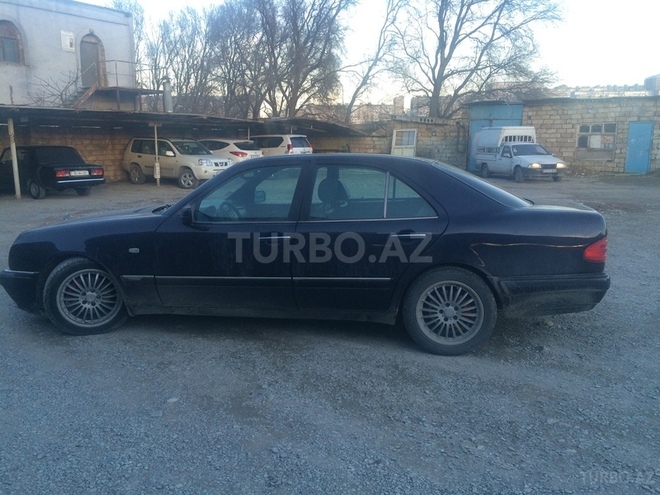 Mercedes E 320 1996, 280,000 km - 3.2 л - Bakı
