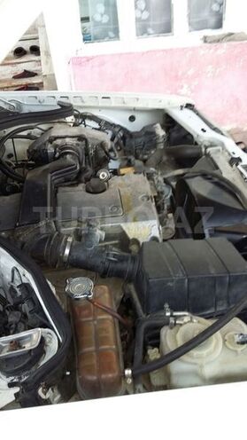 Mercedes E 220 1995, 399,999 km - 2.2 l - Gəncə
