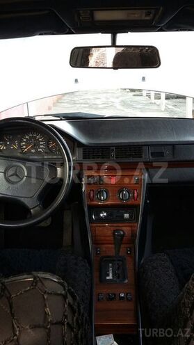 Mercedes E 220 1995, 399,999 km - 2.2 l - Gəncə