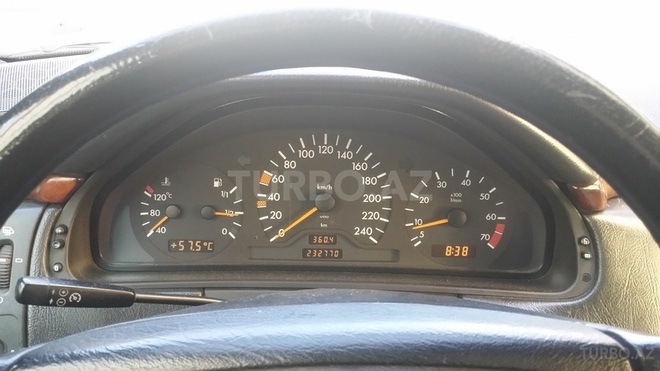 Mercedes E 230 1997, 232,770 km - 2.3 l - Bakı