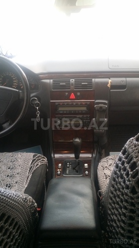Mercedes E 230 1997, 232,770 km - 2.3 l - Bakı