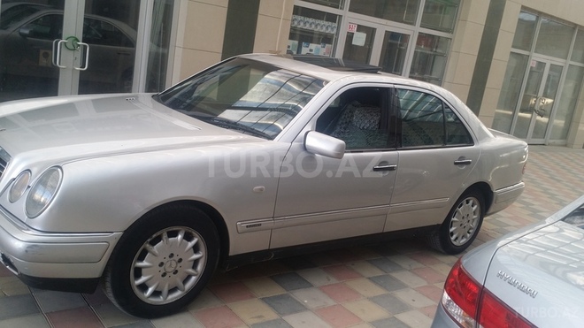 Mercedes E 230 1997, 232,770 km - 2.3 l - Bakı