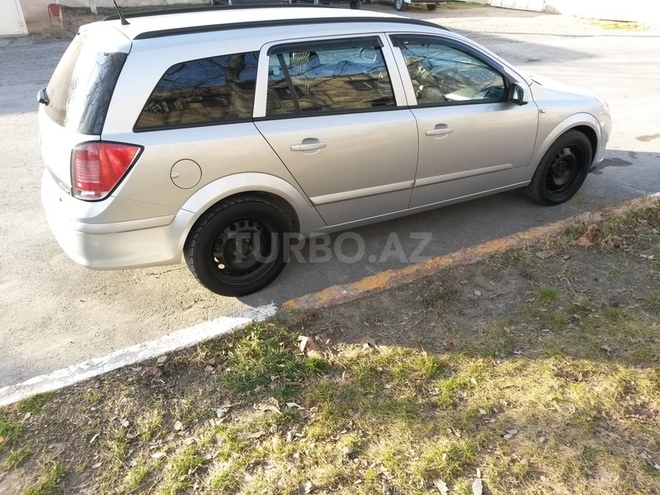 Opel Astra 2004, 215,000 km - 1.6 l - Mingəçevir