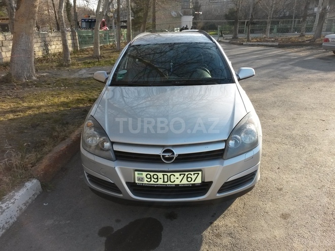 Opel Astra 2004, 215,000 km - 1.6 l - Mingəçevir