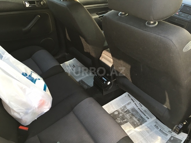 Volkswagen Golf 2001, 190,000 km - 1.6 l - Bakı