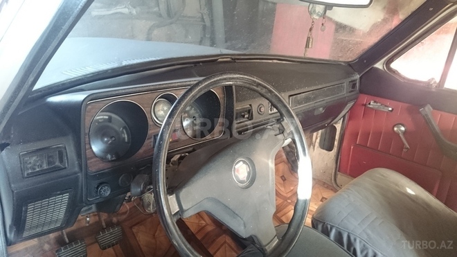 GAZ 24 1984, 92,000 km - 2.4 l - Bakı