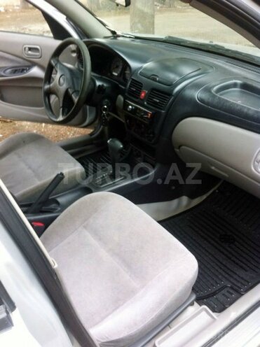 Nissan Sunny 2001, 200,000 km - 1.6 l - Bakı
