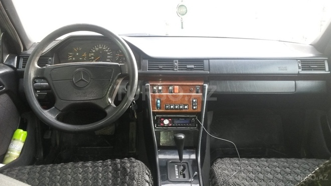 Mercedes E 250 1994, 477,381 km - 2.5 л - Sumqayıt