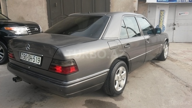 Mercedes E 250 1994, 477,381 km - 2.5 л - Sumqayıt