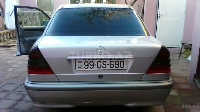 Mercedes C 250 1998, 193,000 km - 2.5 l - Bakı