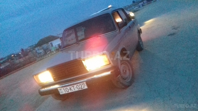 LADA (VAZ) 2107 2002, 60,000 km - 0.2 l - Neftçala