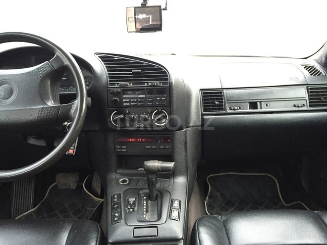 BMW 320 1993, 250,000 km - 2.0 l - Oğuz