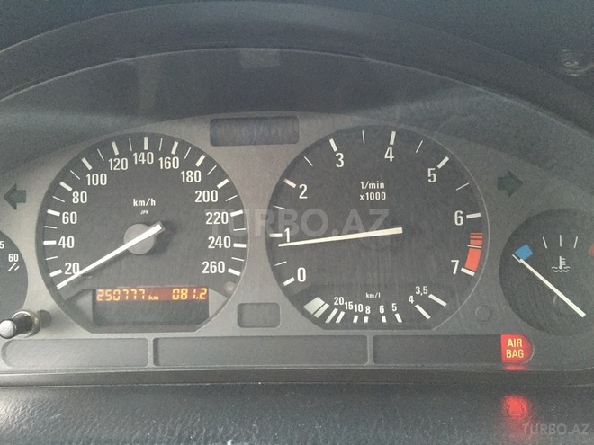 BMW 320 1993, 250,000 km - 2.0 l - Oğuz