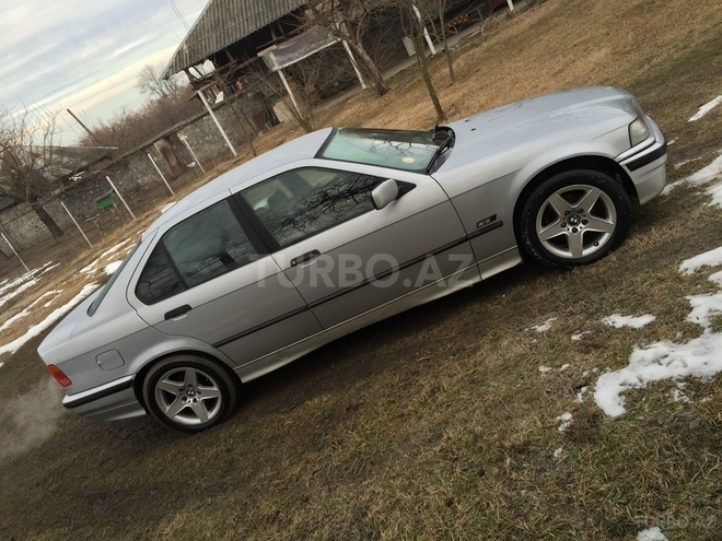 BMW 320 1993, 250,000 km - 2.0 l - Oğuz