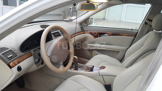 Mercedes E 320 2002, 220,000 km - 3.2 l - Bakı