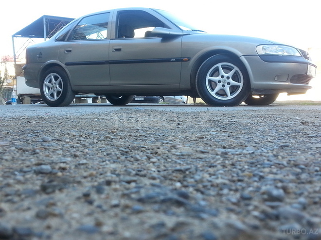 Opel Vectra 1996, 280,000 km - 2.5 л - Bakı