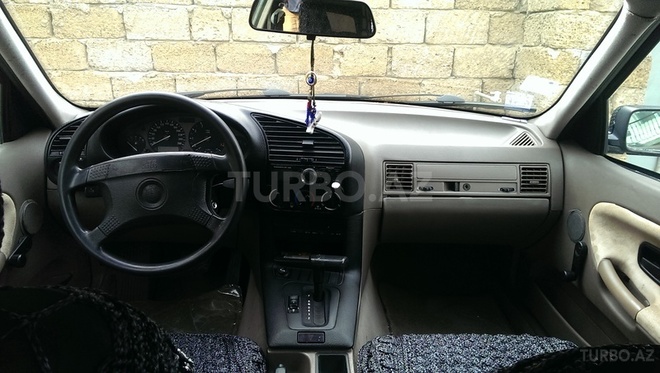 BMW 320 1993, 300,000 km - 2.0 l - Bakı