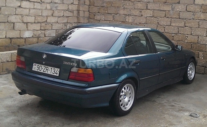 BMW 320 1993, 300,000 km - 2.0 l - Bakı