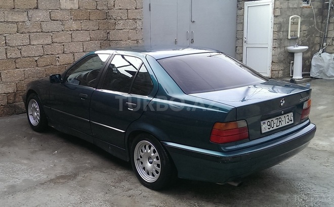 BMW 320 1993, 300,000 km - 2.0 l - Bakı
