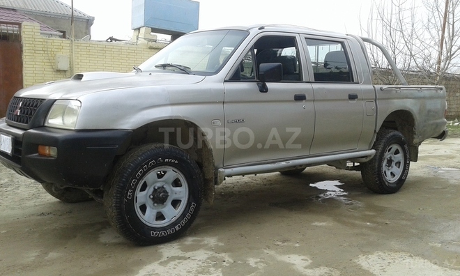 Mitsubishi L200 2003, 20,600 km - 2.5 l - Bakı