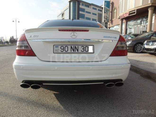 Mercedes E 320 2003, 238,000 km - 3.2 л - Bakı