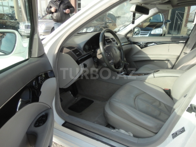 Mercedes E 320 2003, 238,000 km - 3.2 л - Bakı