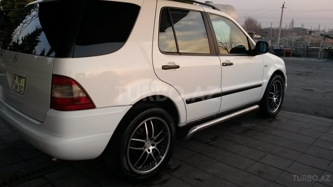 Mercedes ML 320 1999, 285,000 km - 3.2 л - Göyçay