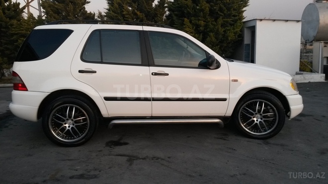 Mercedes ML 320 1999, 285,000 km - 3.2 л - Göyçay