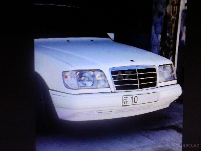 Mercedes E 200 1994, 310,000 km - 2.0 л - Bakı