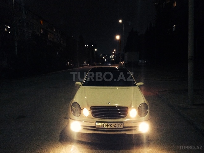 Mercedes E 200 2004, 191,000 km - 2.5 l - Bakı