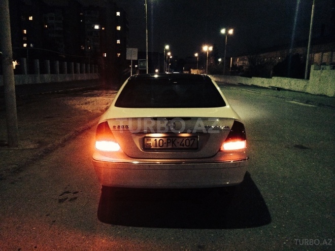 Mercedes E 200 2004, 191,000 km - 2.5 l - Bakı